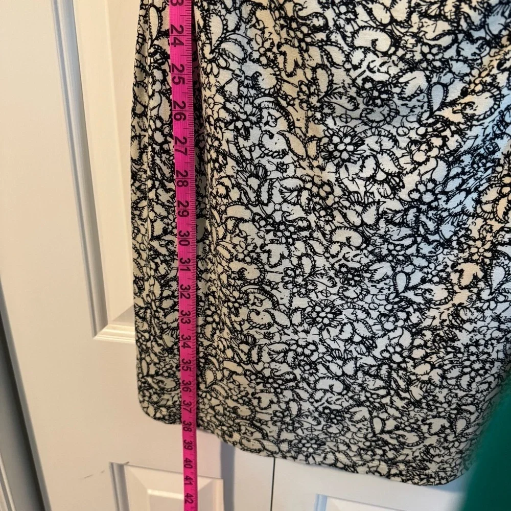 Loft Black and Cream Patterned Pencil Dress - Picture 8 of 10